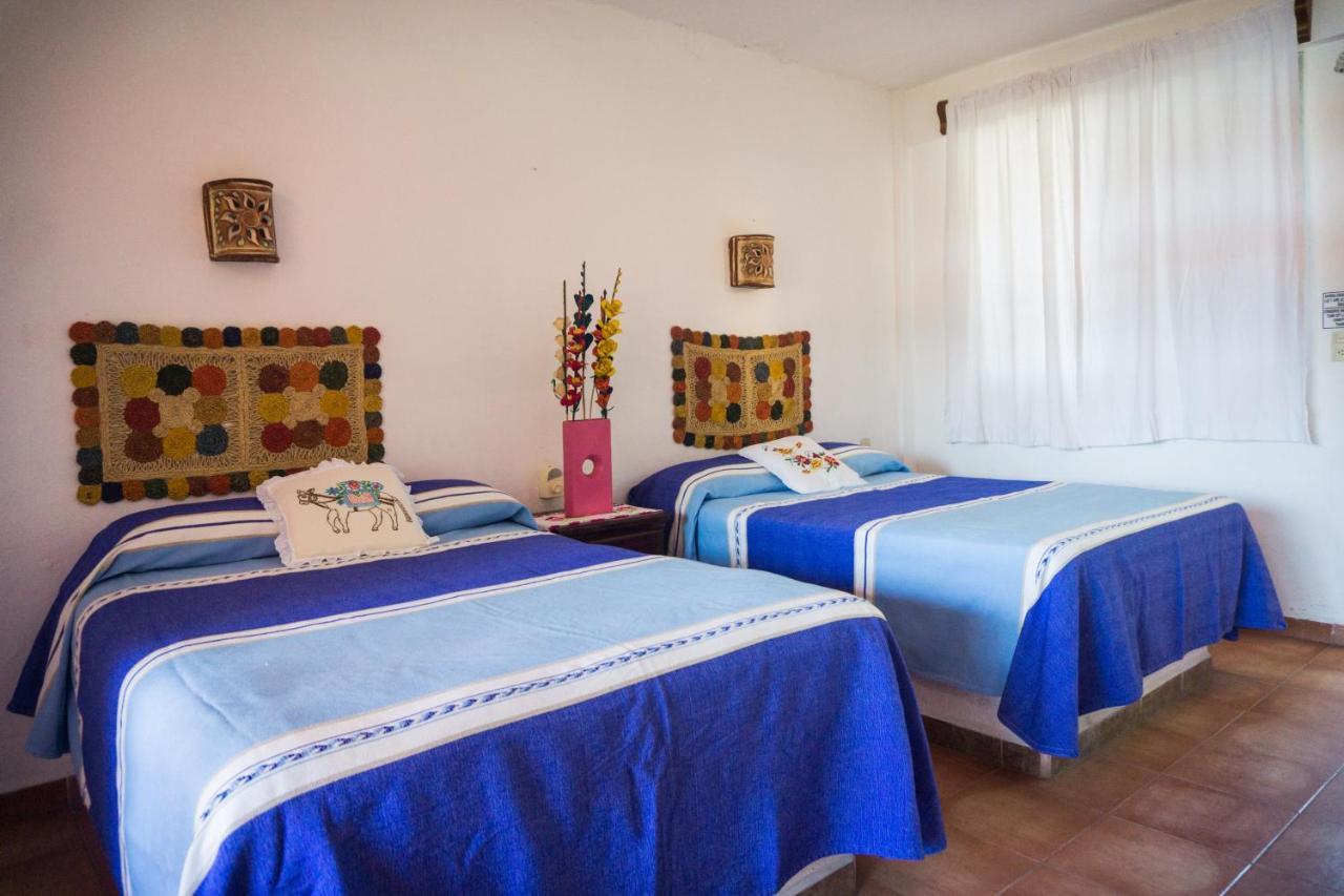 Casa Adriana Hotell Zihuatanejo Exteriör bild