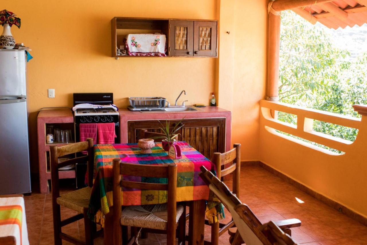 Casa Adriana Hotell Zihuatanejo Exteriör bild